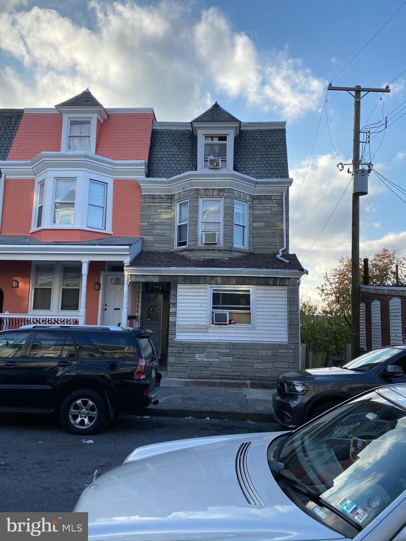 Property Photo:  942 Birch Street  PA 19604 