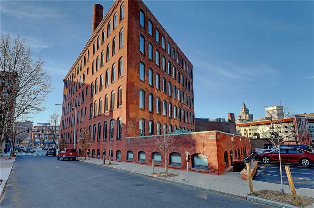 Property Photo: 116 Chestnut St, Unit#M RI 02903