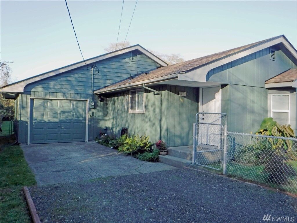Property Photo:  114 E Huntley St  WA 98520 