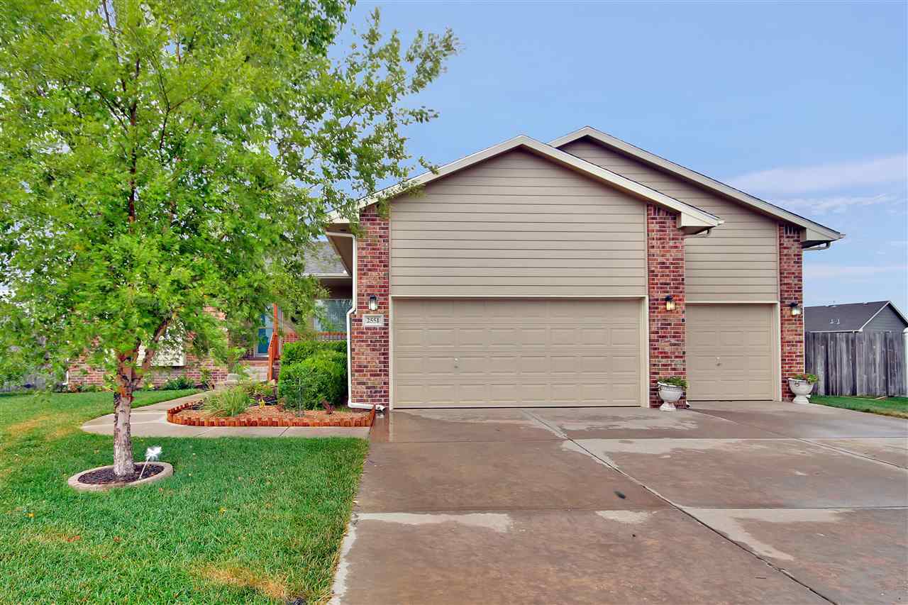 Property Photo:  2551 E Saint Andrew Ct  KS 67052 