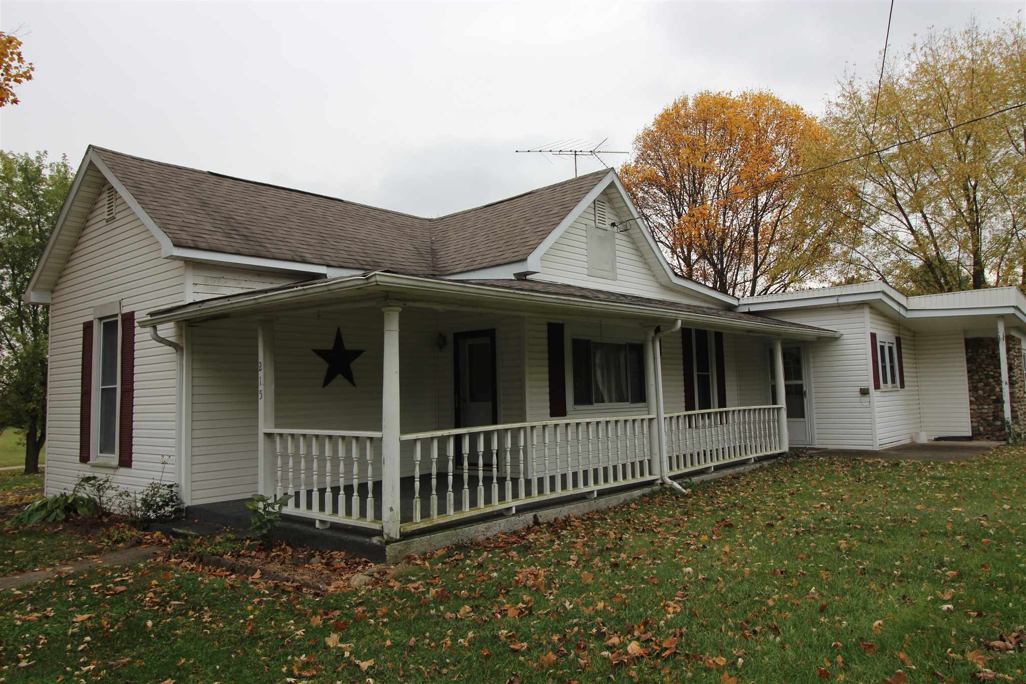 Property Photo:  215 S West Street  IN 47385-9761 