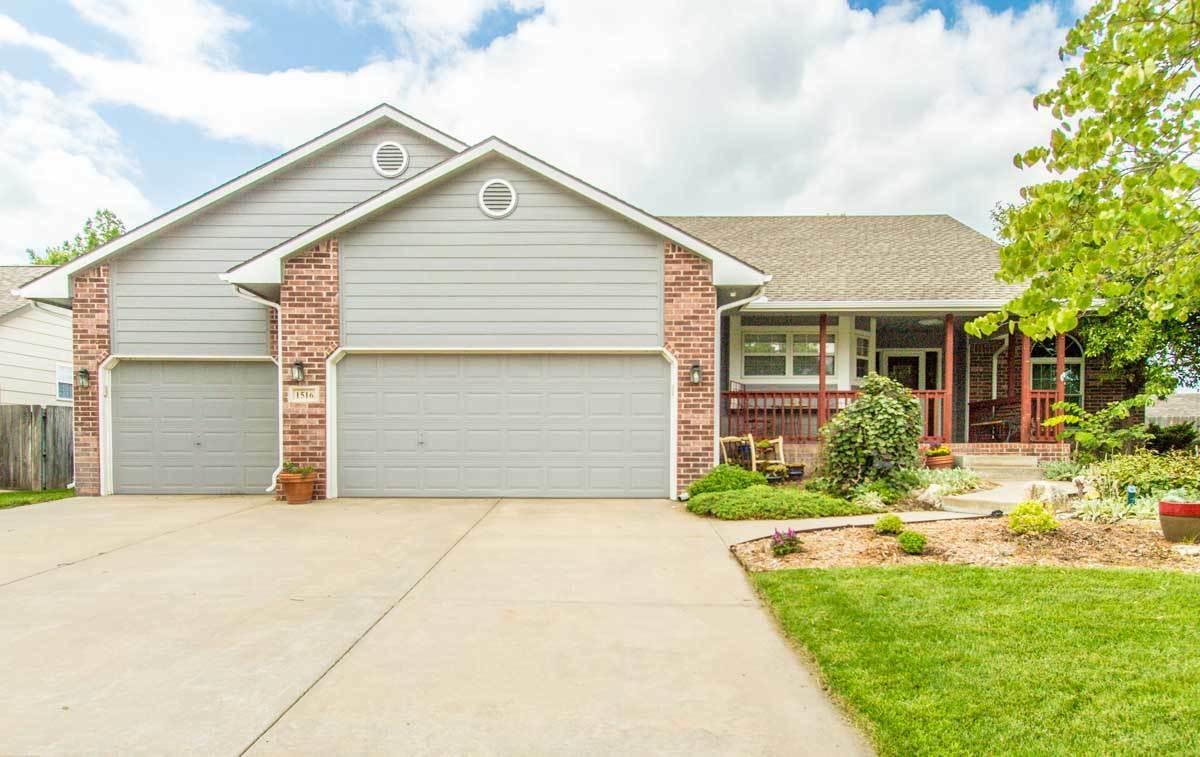 Property Photo: 1516 Jubilee St KS 67060