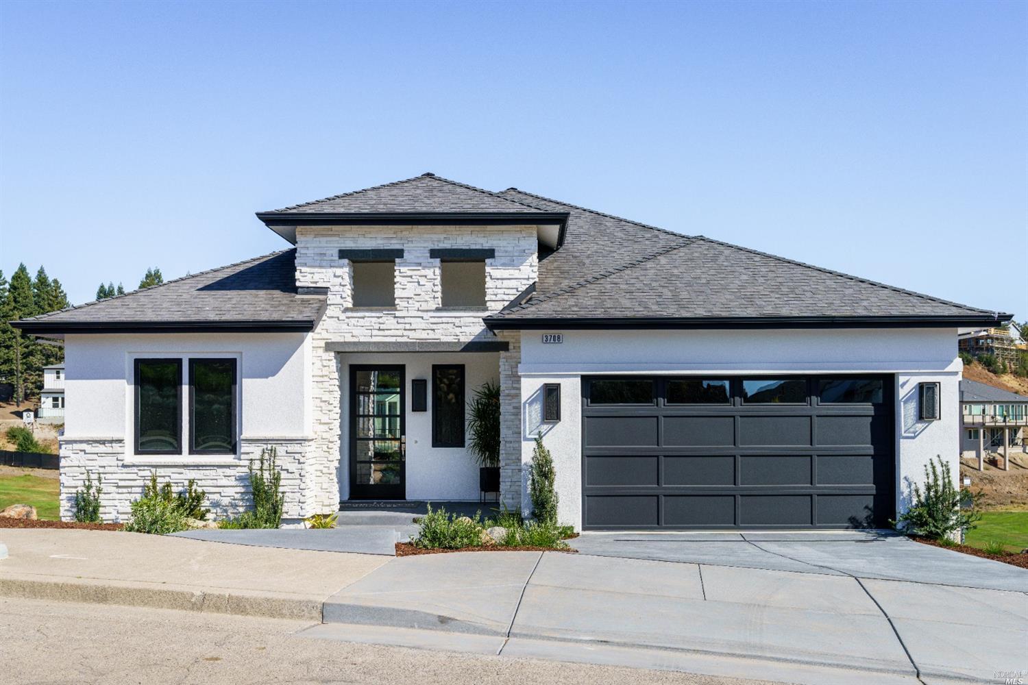 Property Photo: 3708 Llyn Glaslyn Place CA 95403