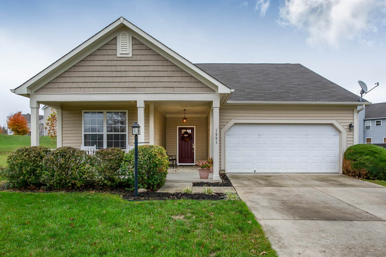 Property Photo: 1551 W Castle Court IN 47403