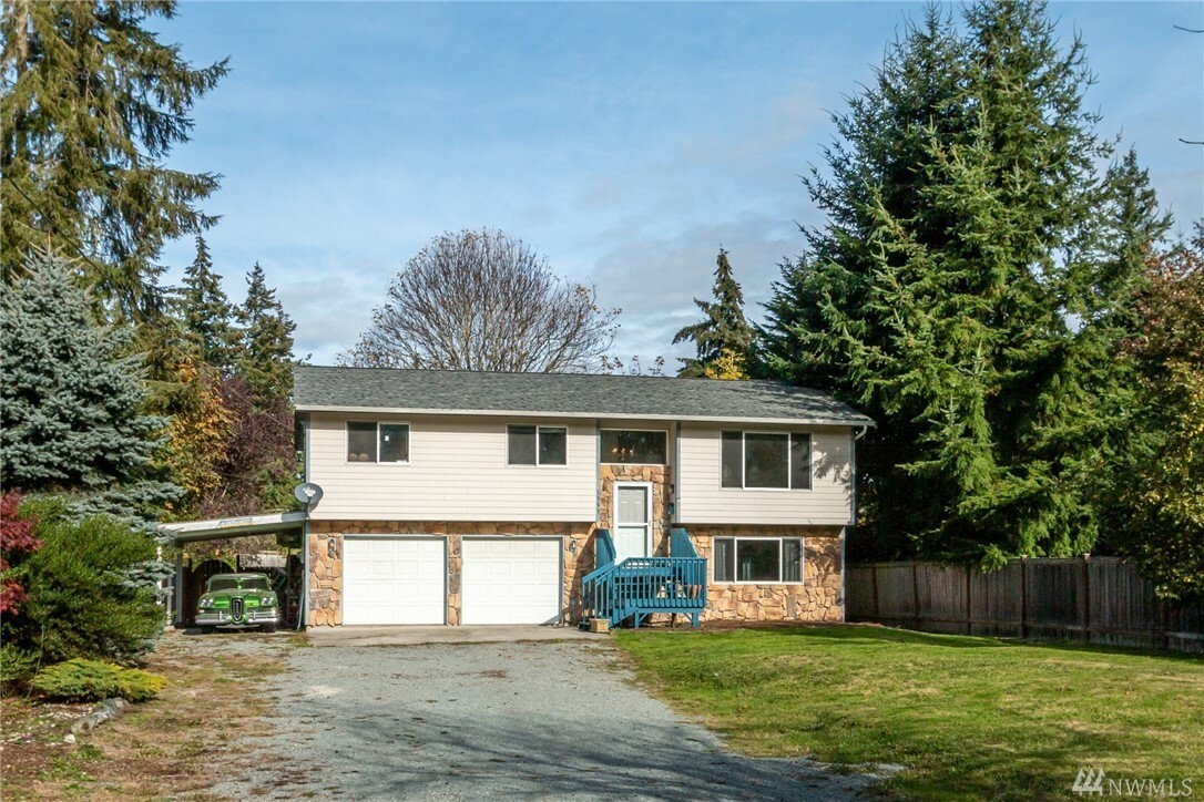 Property Photo:  1395 Graham Dr  WA 98282 