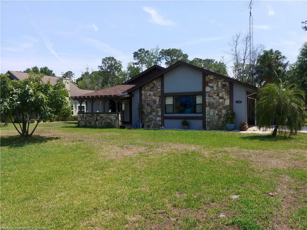 Property Photo:  3109 Duffer Road  FL 33872 