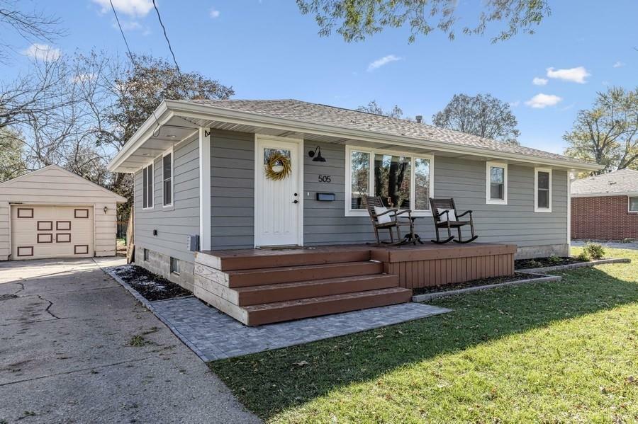 Property Photo:  505 SW Elm Street  IA 50023 