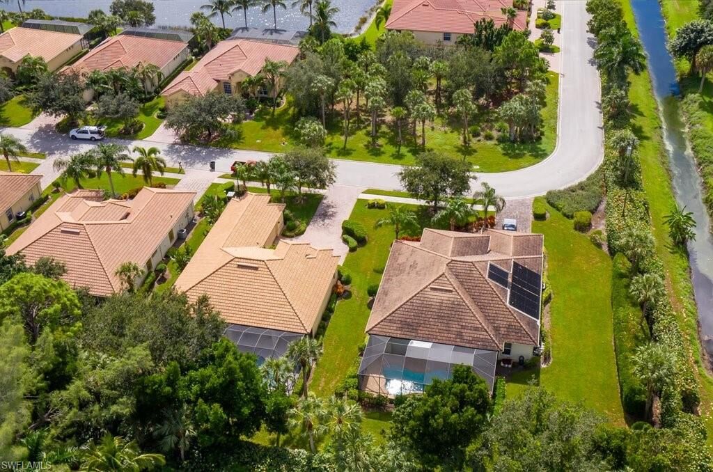 Property Photo: 16198 Coco Hammock Way FL 33908