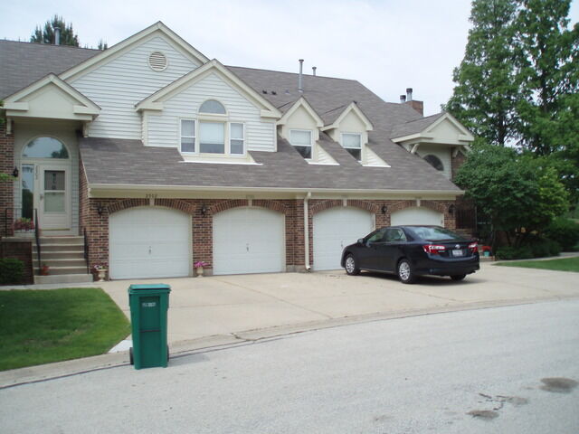 2500 Live Oak Lane  Buffalo Grove IL 60089 photo