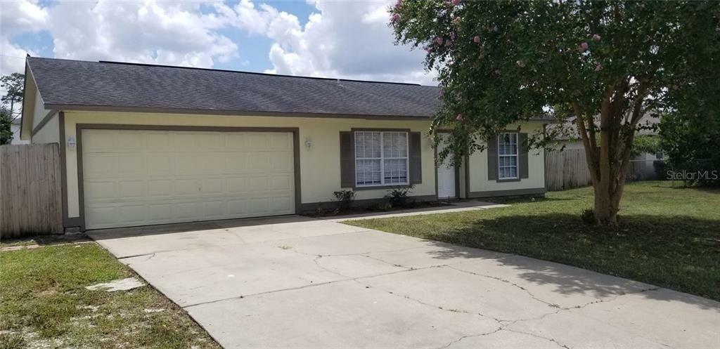 Property Photo:  2901 Grayton St  FL 32738 