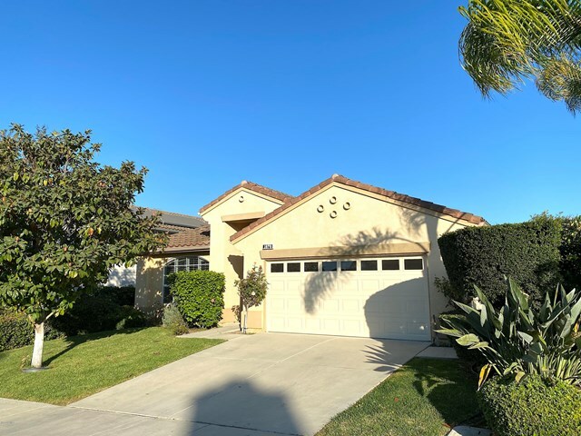 Property Photo:  1878 Red Robin Place  CA 91320 