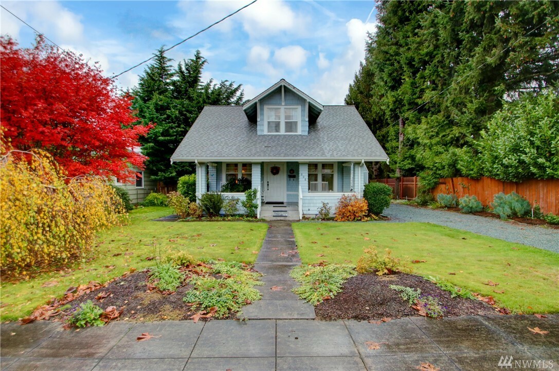 Property Photo:  608 Reed St  WA 98284 