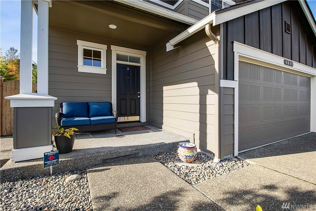 Property Photo:  6689 Udall Place SE  WA 98092 