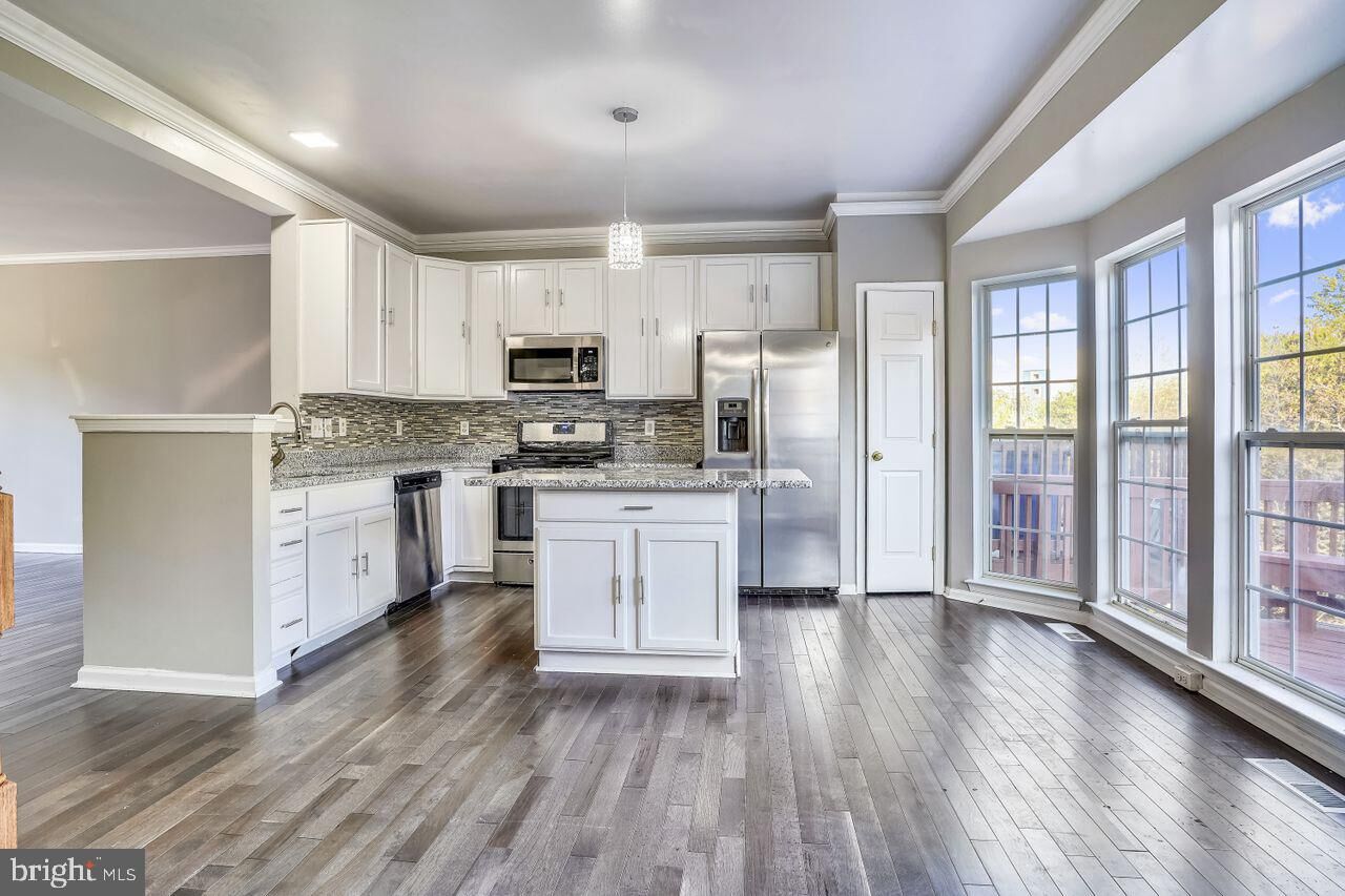 Property Photo:  1249 Corbett Place  VA 22191 