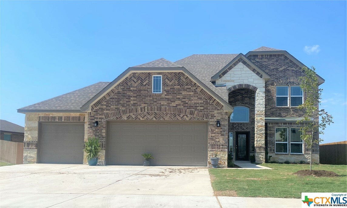 Property Photo:  5013 Colina Drive  TX 76549 