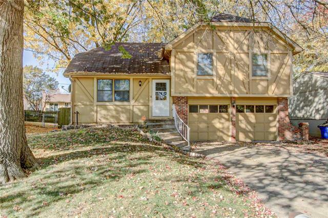 Property Photo:  1613 S Kiowa Drive  KS 66062 