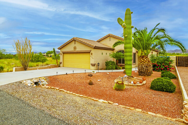 Property Photo: 22100 W Mira Vista AZ 85332