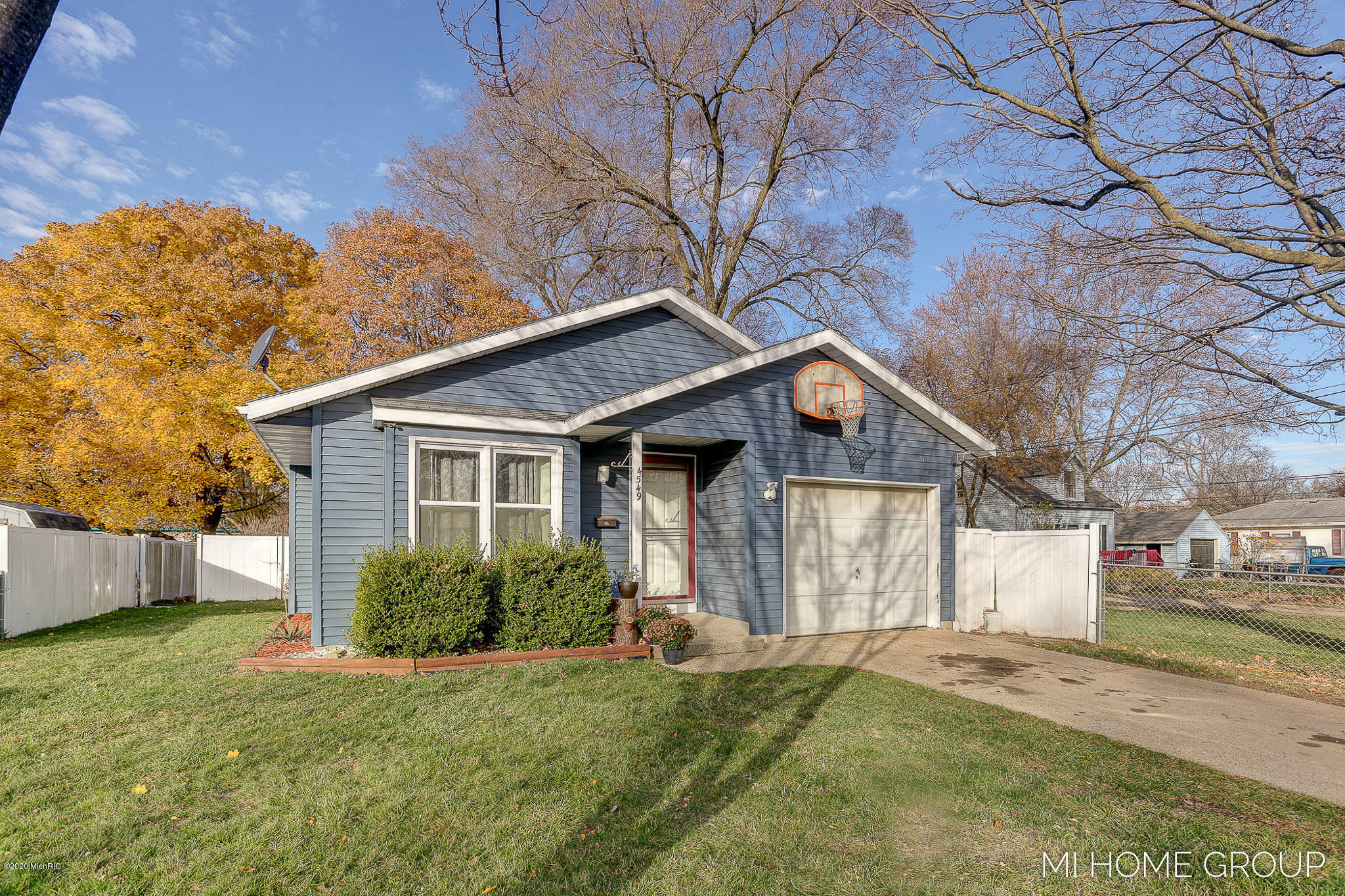 Property Photo: 4549 Wilkshire Avenue SW MI 49548