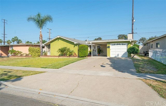 Property Photo:  711 W Maplewood Avenue  CA 92832 