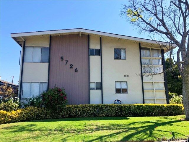 Property Photo:  5726 Kester Avenue  CA 91411 