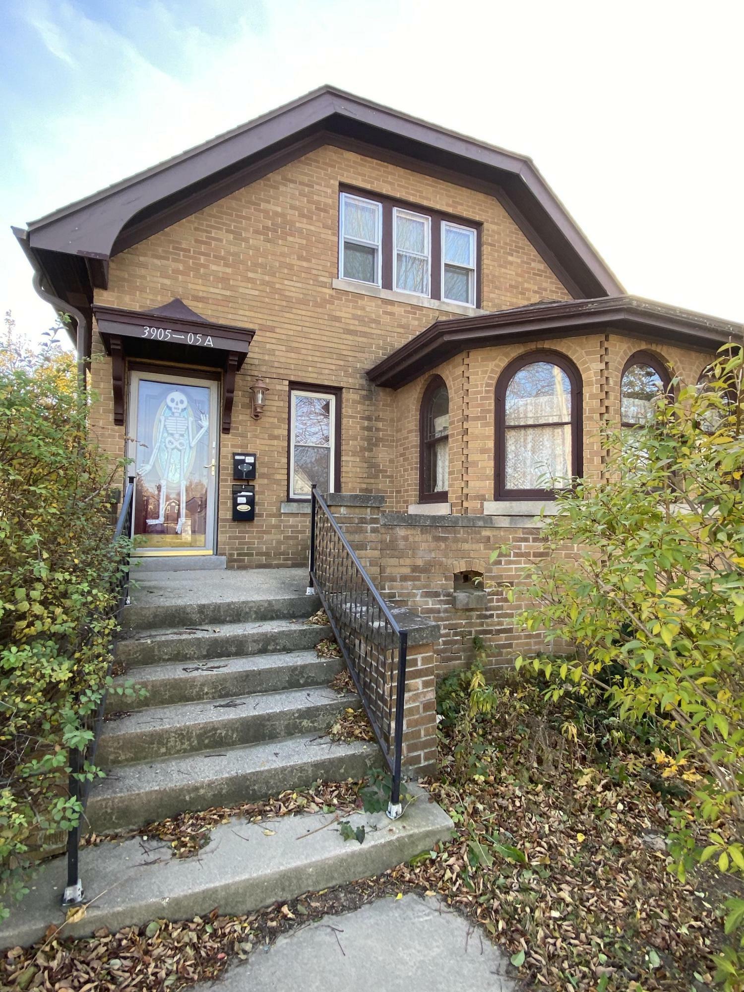 Property Photo: 3905 E Layton Ave 3905A WI 53110