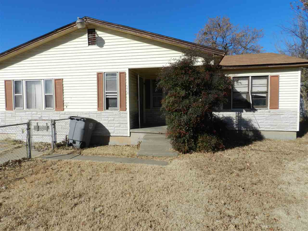 Property Photo:  1411 NW Williams Ave  OK 73507 