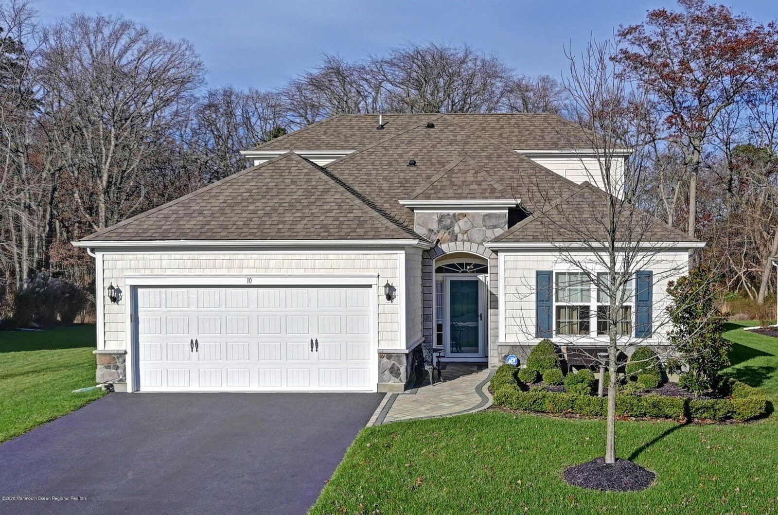 Property Photo:  10 W Bonicelli Court  NJ 07727 