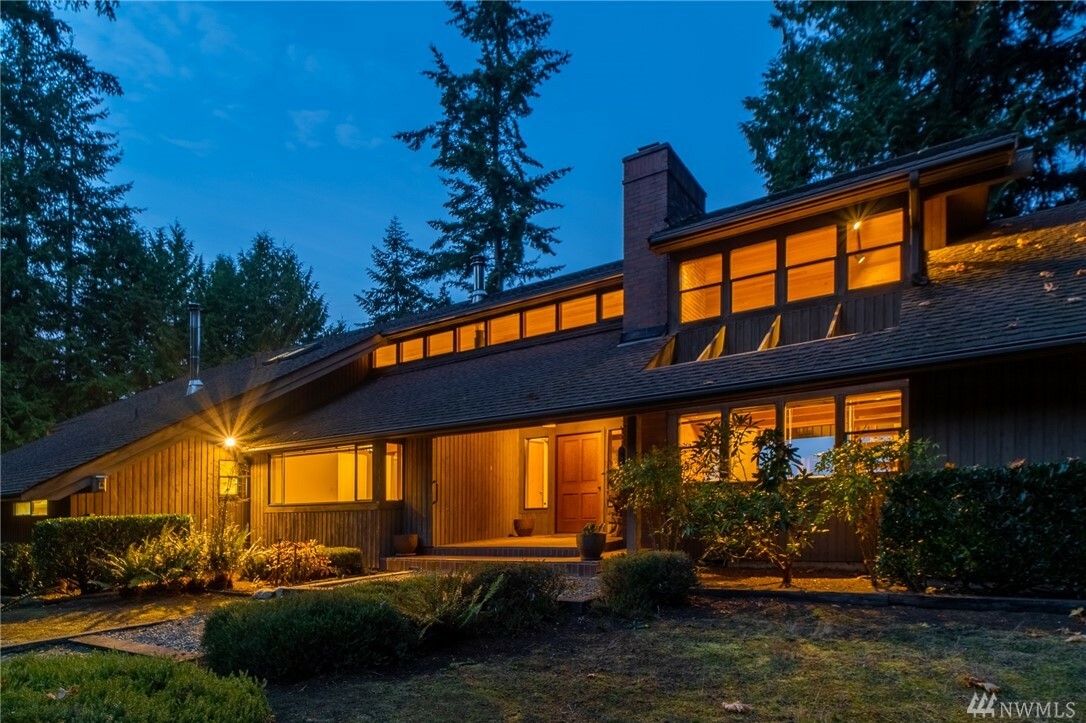 Property Photo:  2387 SE Camano Dr  WA 98282 