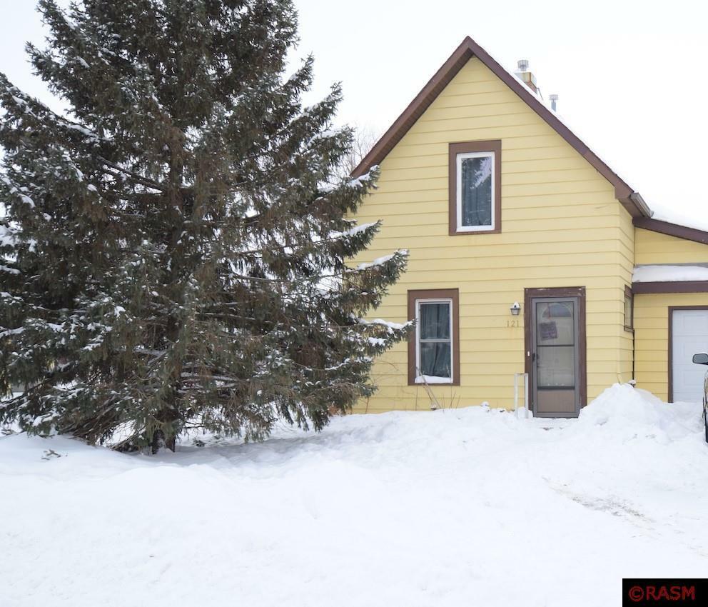 Property Photo:  121 S Hunt Street  MN 56055 