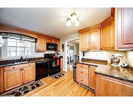 Property Photo:  33 Woodlawn Dr  MA 01566 
