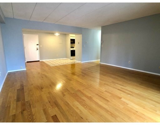 Property Photo: 135 Pleasant 405 MA 02446