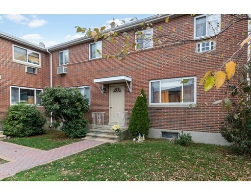 Property Photo: 116 Bishop Dr 116 MA 01702