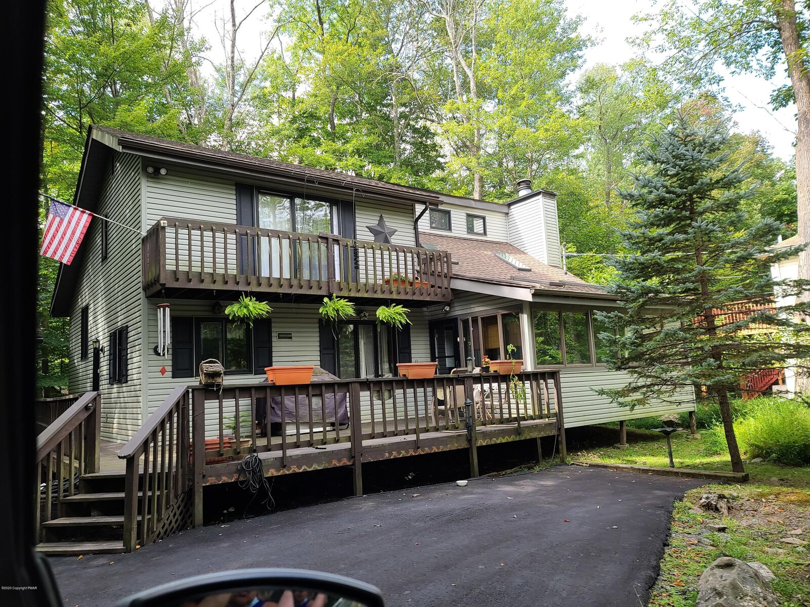 Property Photo: 631 Maxatawny Drive PA 18347