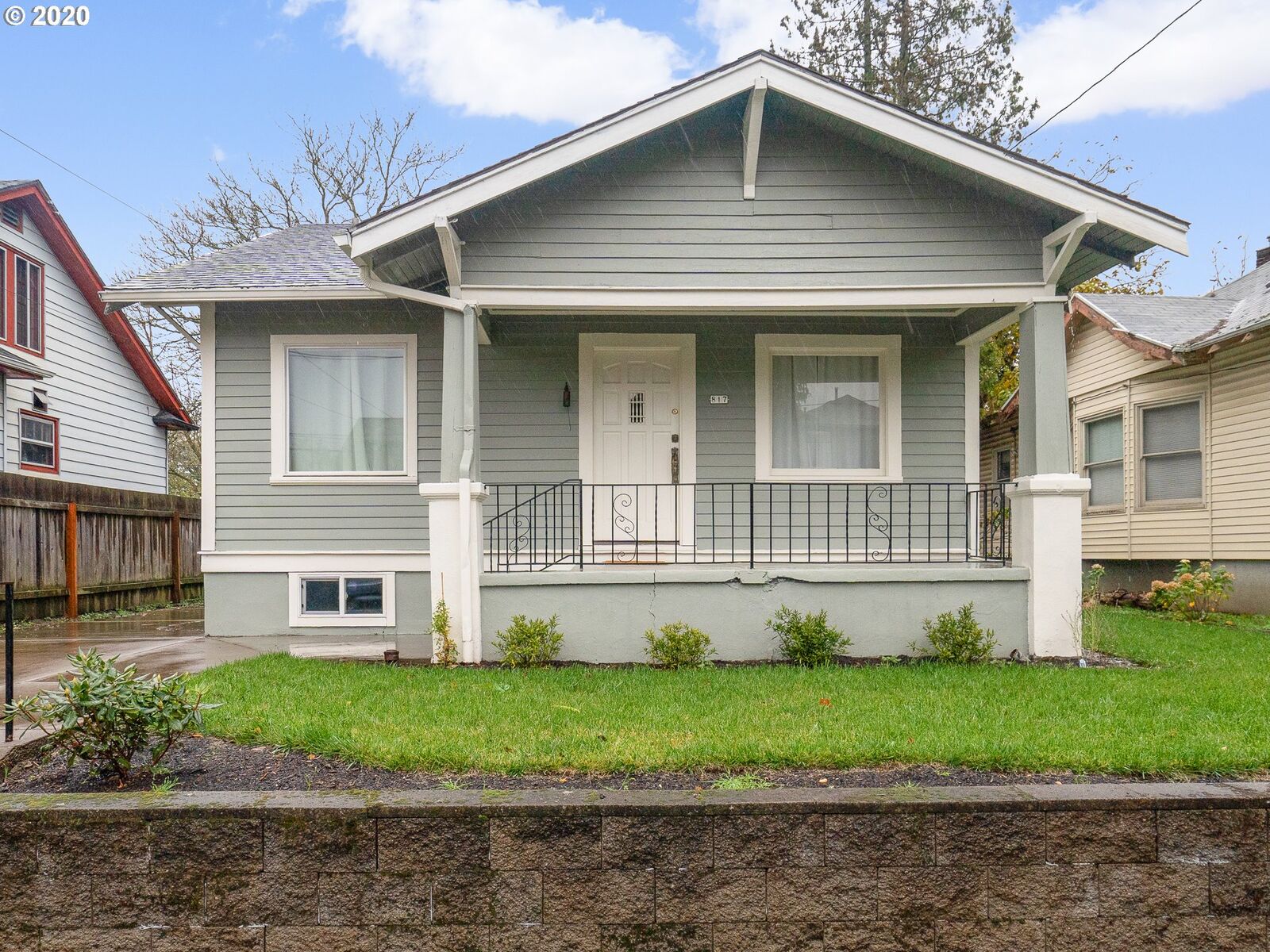 Property Photo: 817 NE Killingsworth St OR 97211