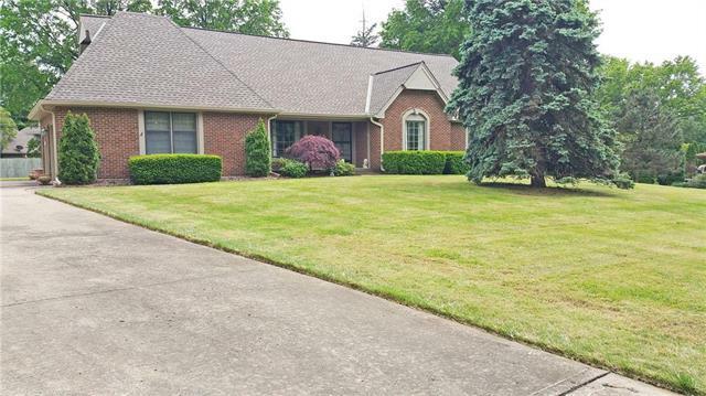 Property Photo:  1027 W Burning Tree Drive  MO 64145 