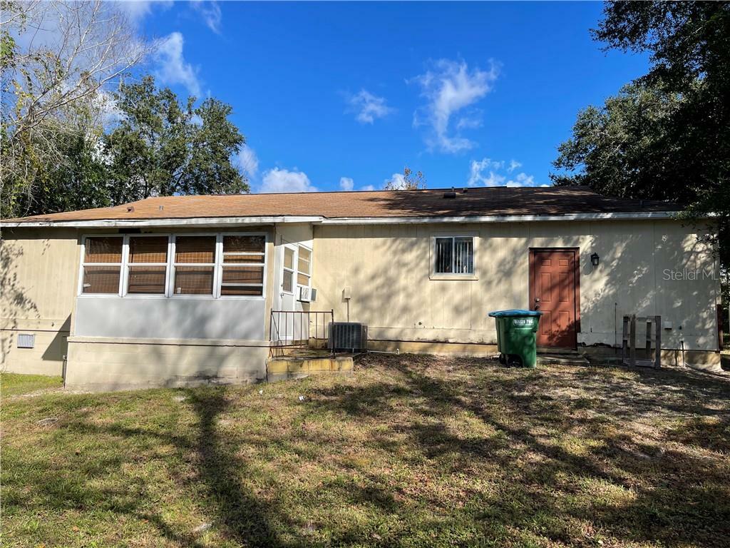 Property Photo:  1739 Elkcam Boulevard  FL 32725 