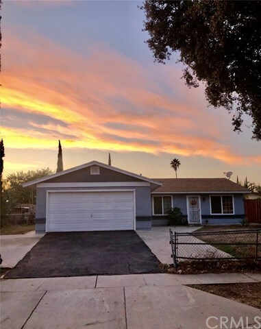 Property Photo:  950 S Acacia  CA 92376 