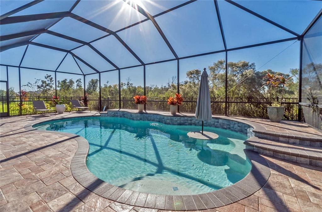 Property Photo:  6821 Ebb Tide Avenue  FL 33572 