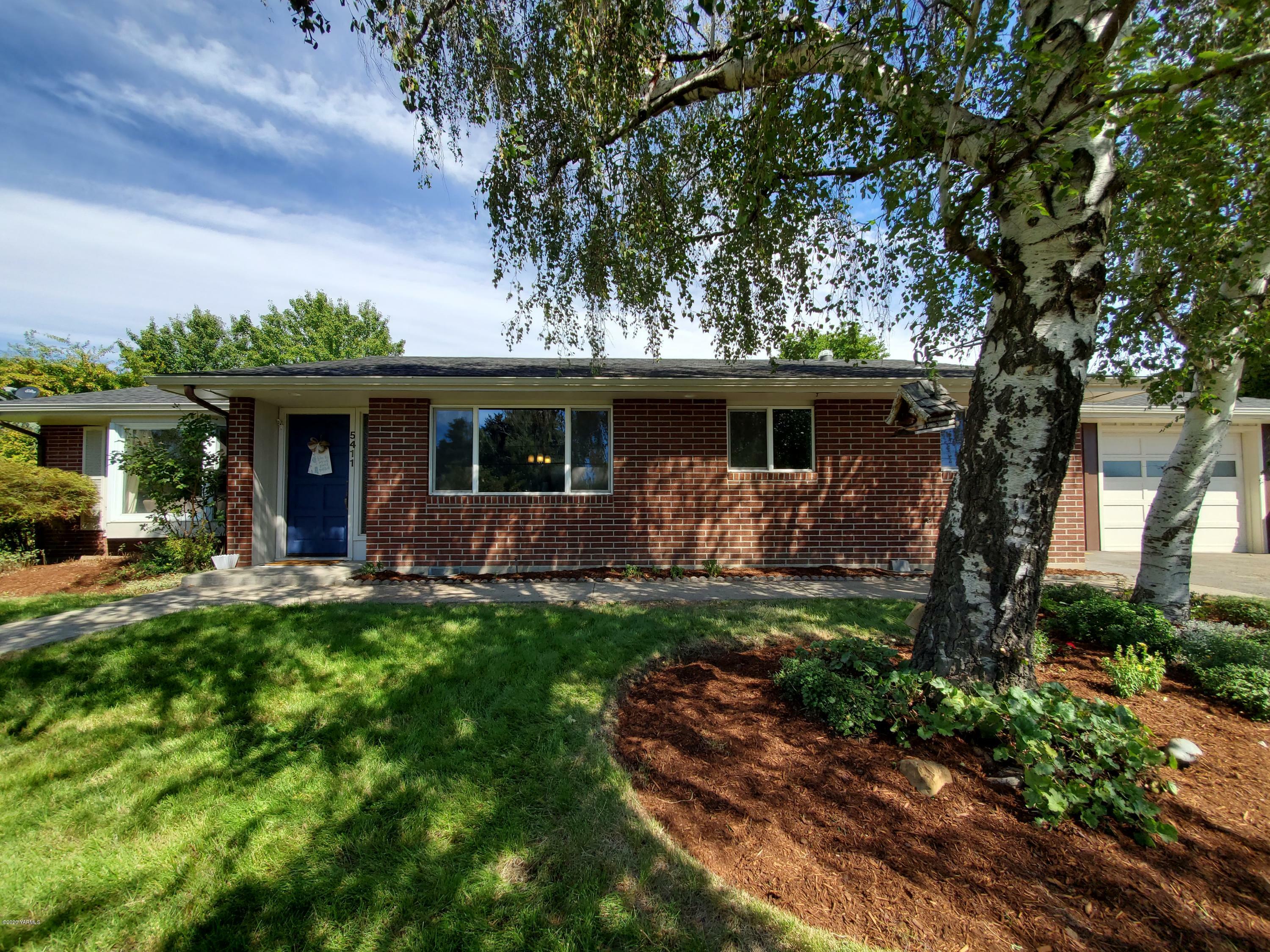 Property Photo: 5411 Englewood Ave WA 98908