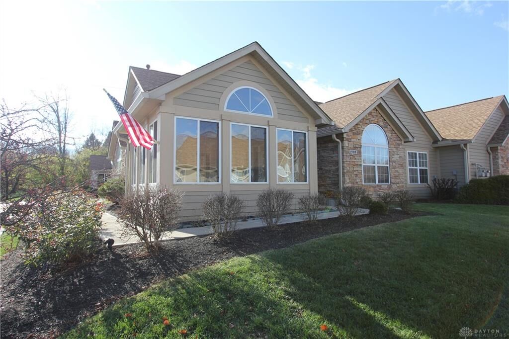 Property Photo: 2789 Austin Place OH 45431