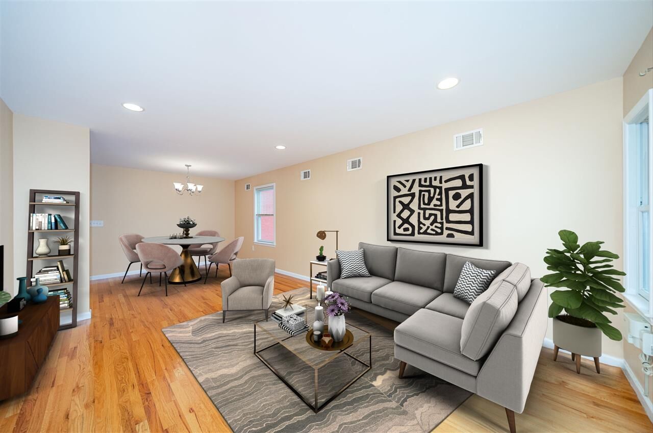 Property Photo:  43 Manhattan Ave 1  NJ 07307-1111 