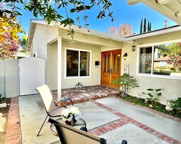 Property Photo:  5696 Meadow Vista Way  CA 91301 