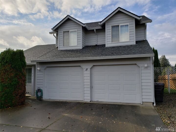 Property Photo:  17 W Pine Lane  WA 98632 