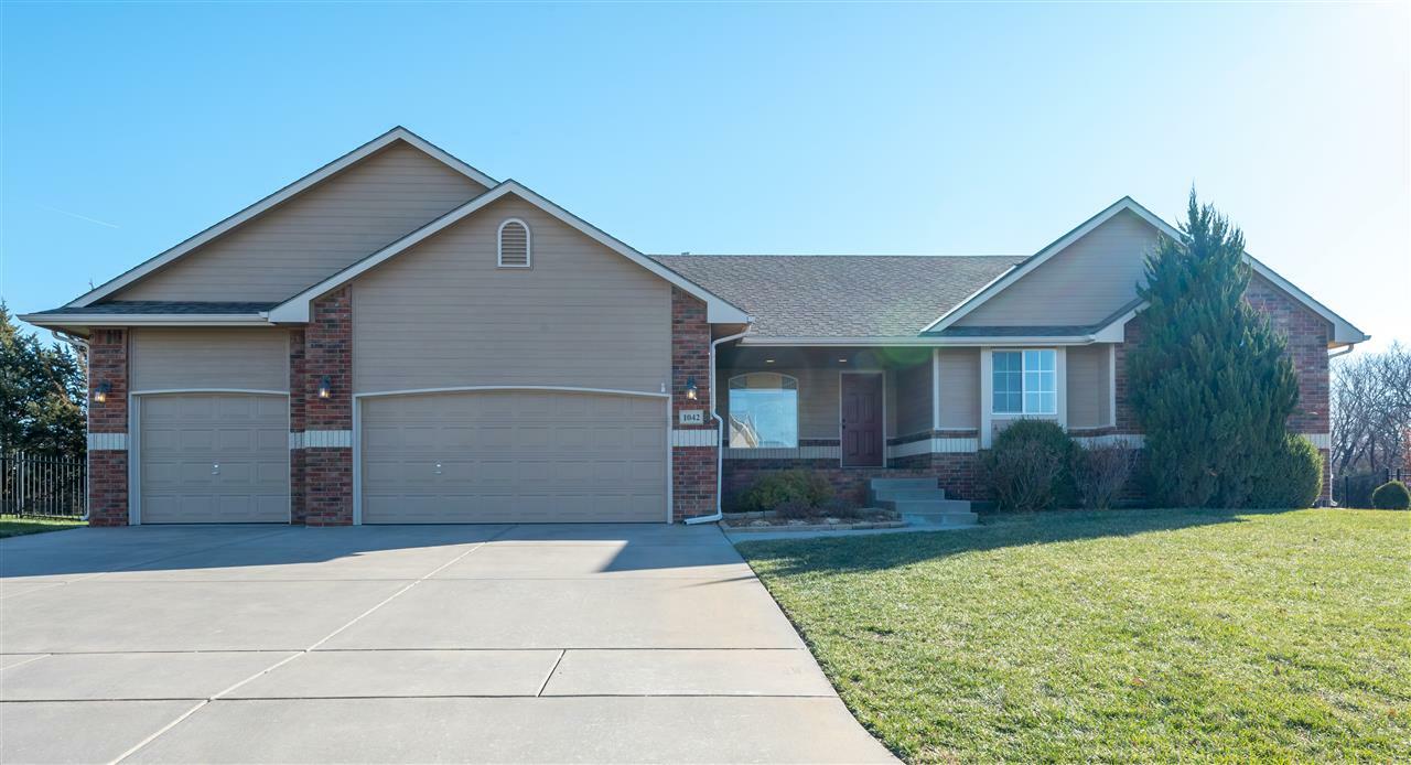 Property Photo:  1042 S Glenmoor Ct  KS 67207-6596 