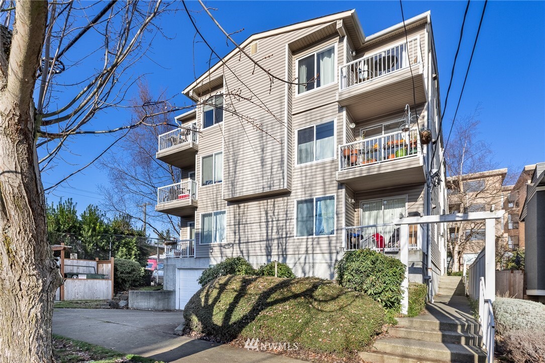 Property Photo: 1442 NW 63rd Street 302 WA 98107