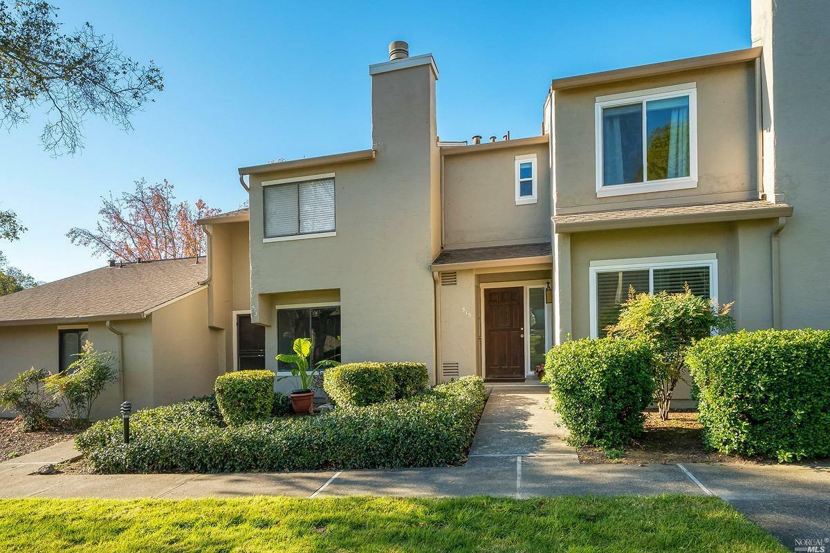 Property Photo: 515 Village Circle CA 94947