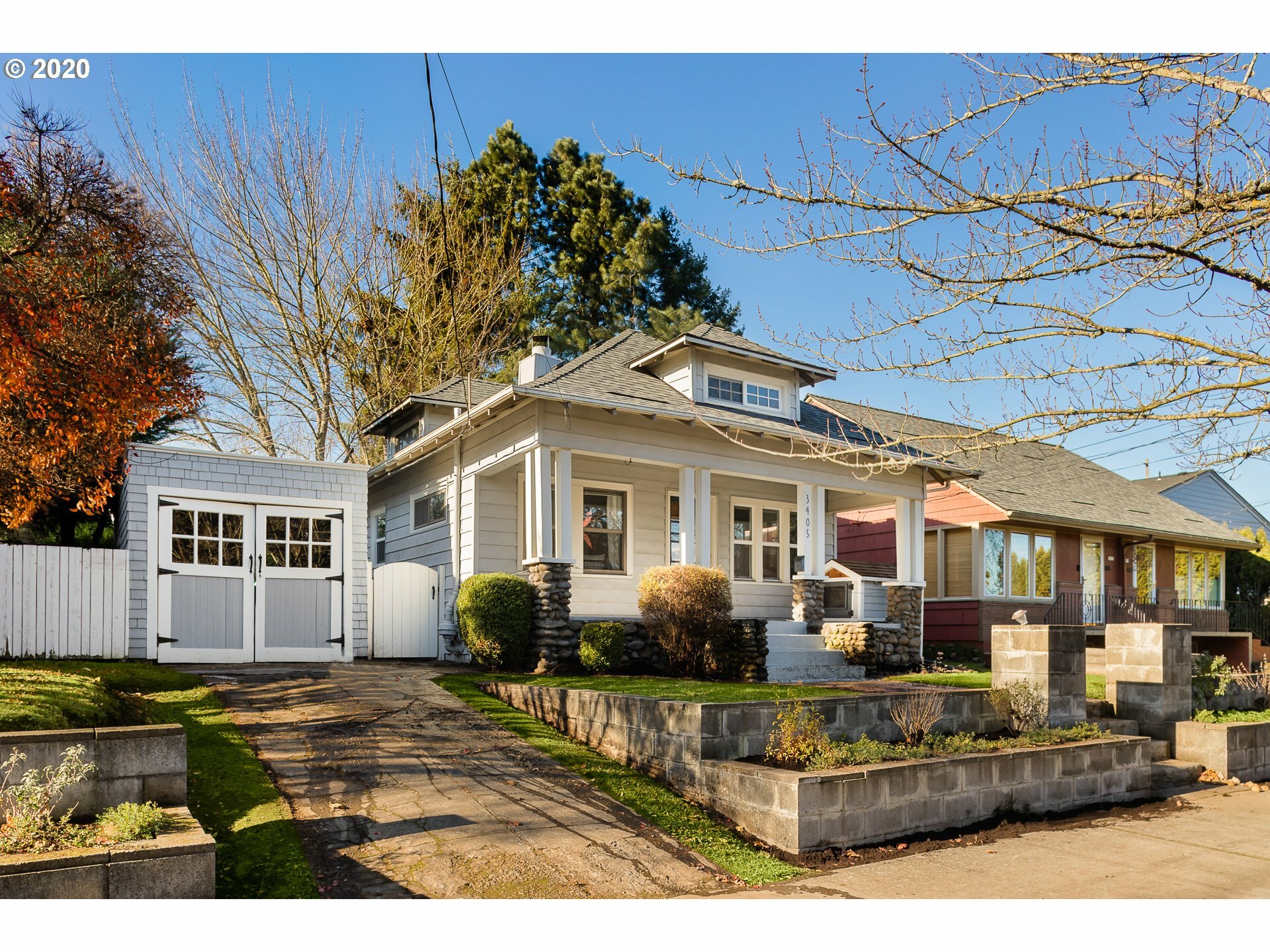 Property Photo: 3405 NE 73rd Ave OR 97213