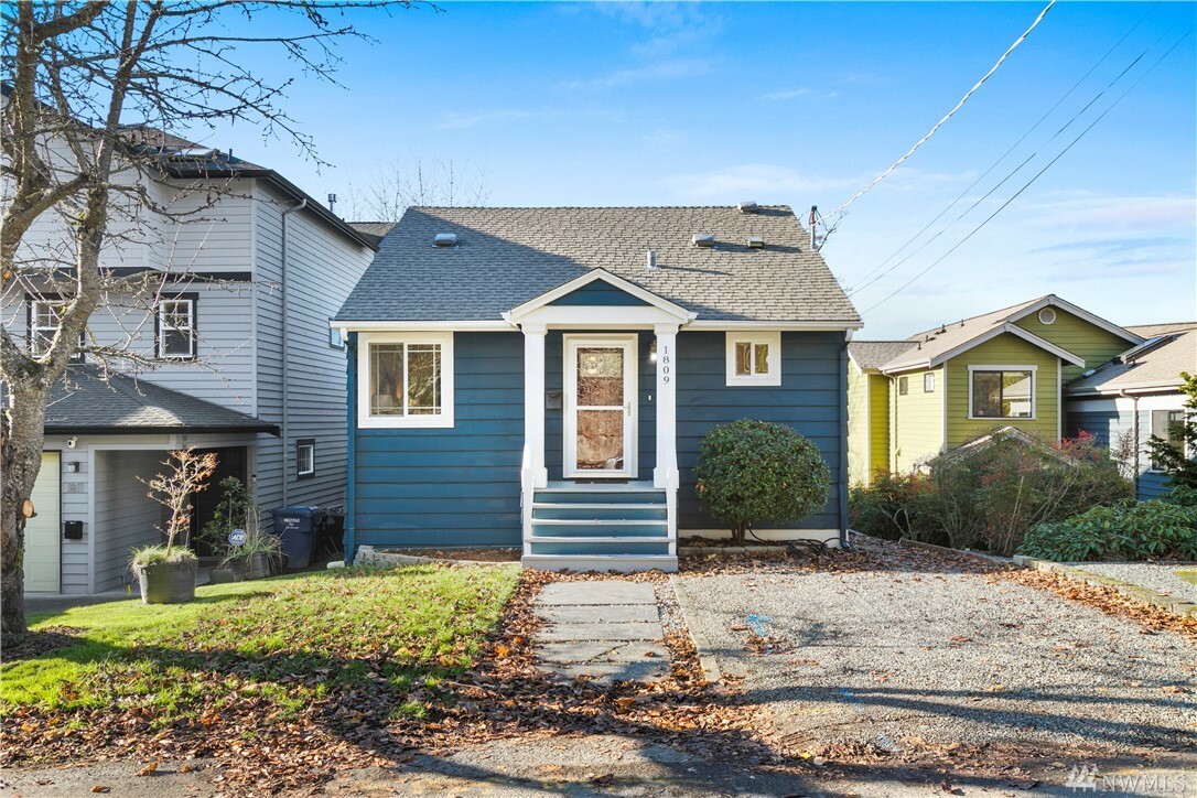 Property Photo:  1809 28th Ave S  WA 98144 