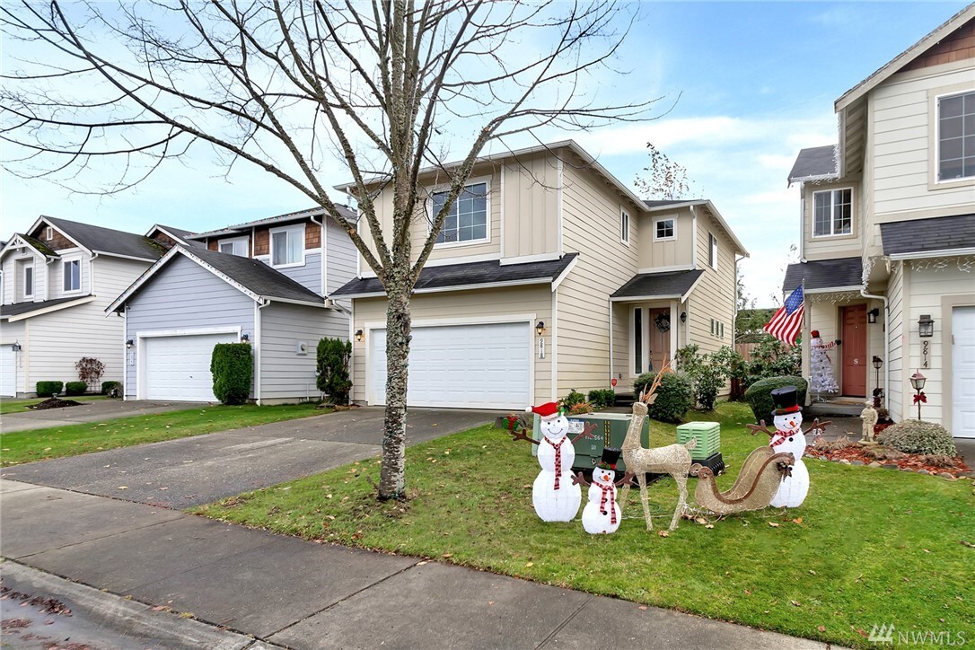 Property Photo: 9818 187th Street Ct E WA 98375