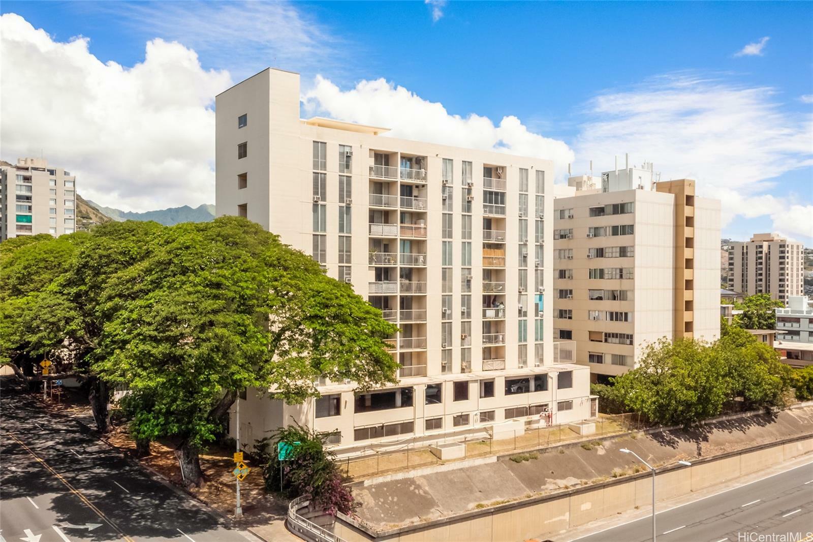 Property Photo:  1415 Punahou Street 505  HI 96822 